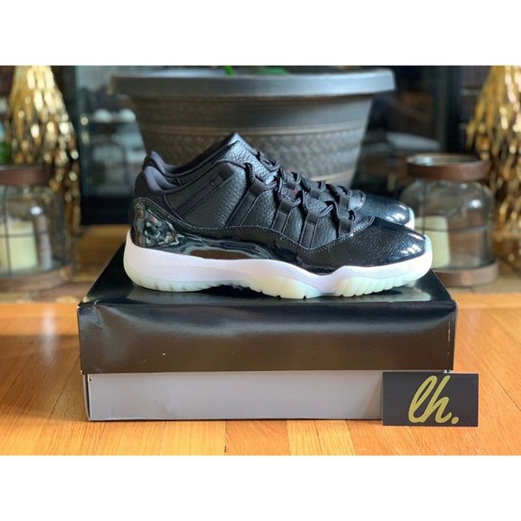 Size 10 Air Jordan Retro 11 Low "72-10" - Picture 3 of 6